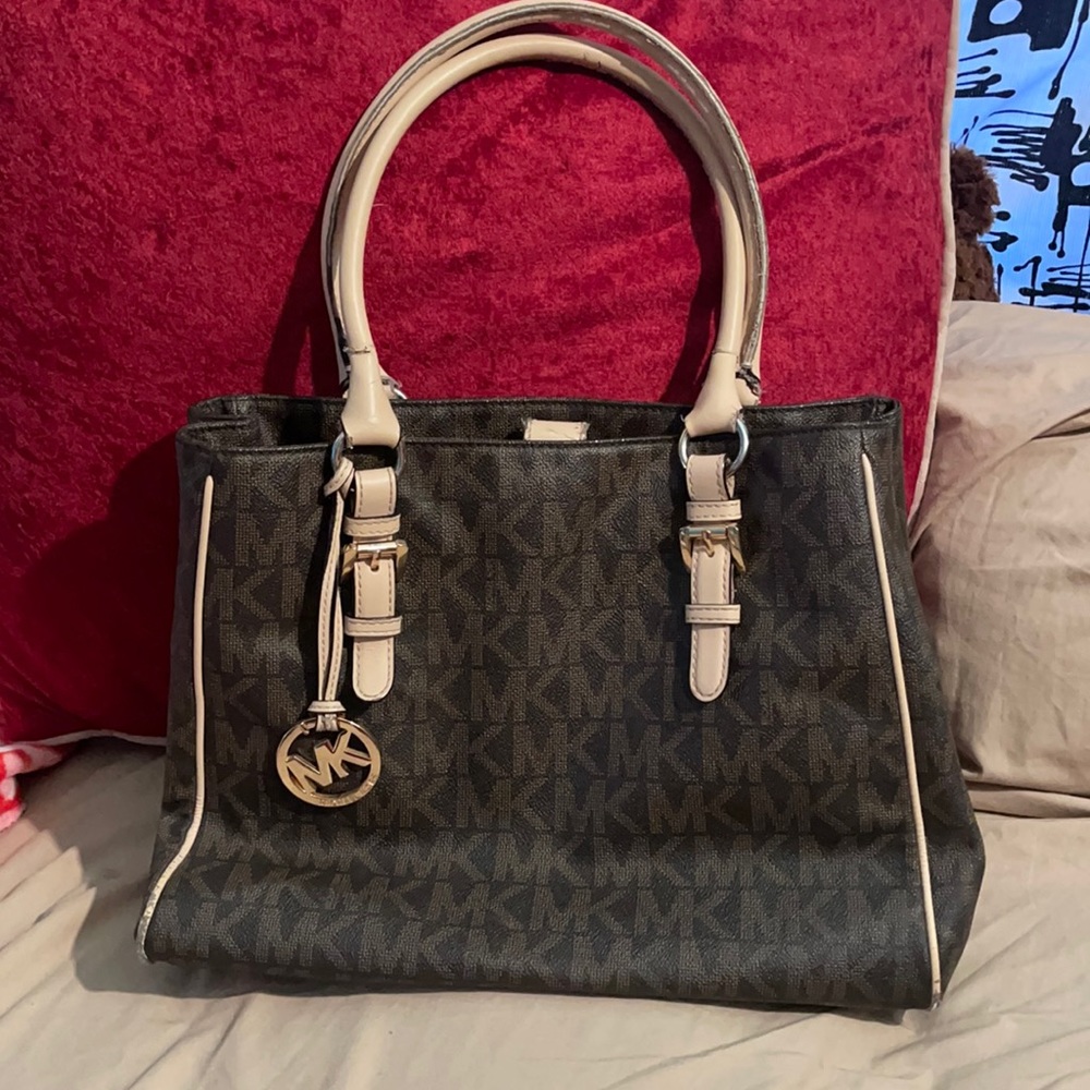 MK purse
